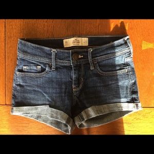 Hollister low rise short shorts